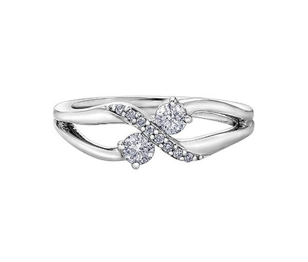 BAGUE EN OR 10K BLANC SERTIE DE DIAMANTS - CR DD3140 - BIJOUX CANADIEN BAGUE EN OR 10K BLANC SERTIE DE DIAMANTS - CR DD3140 - BIJOUX CANADIEN