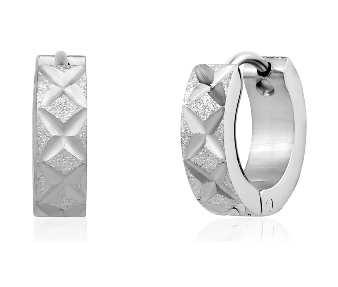 BOUCLES HUGGIES EN ACIER TAILLÉES DIAMANTS AU DESIGN EN X - AZ SSE186W - AREZZO BOUCLES HUGGIES EN ACIER TAILLÉES DIAMANTS AU DESIGN EN X - AZ SSE186W - AREZZO