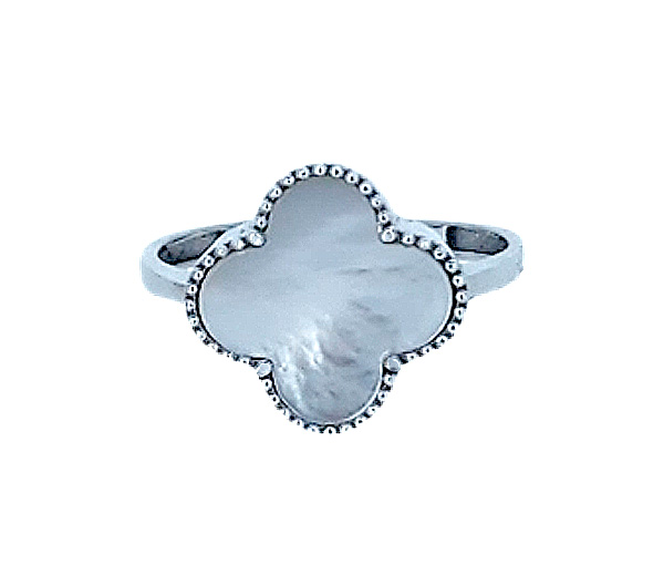 BAGUE TRÈFLE EN OR BLANC SERTI DE NACRE DE PERLE OU D'ONYX - CB V255651WNA - CBE BAGUE TRÈFLE EN OR BLANC SERTI DE NACRE DE PERLE OU D'ONYX - CB V255651WNA - CBE