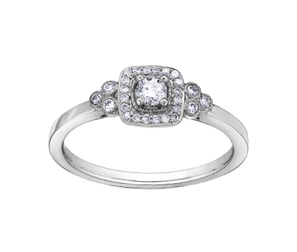 BAGUE EN OR 10K BLANC SERTIE D'UN DIAMANT CANADIEN ET DE DIAMANTS - CR AM399 - DIAMANT CANADIEN BAGUE EN OR 10K BLANC SERTIE D'UN DIAMANT CANADIEN ET DE DIAMANTS - CR AM399 - DIAMANT CANADIEN