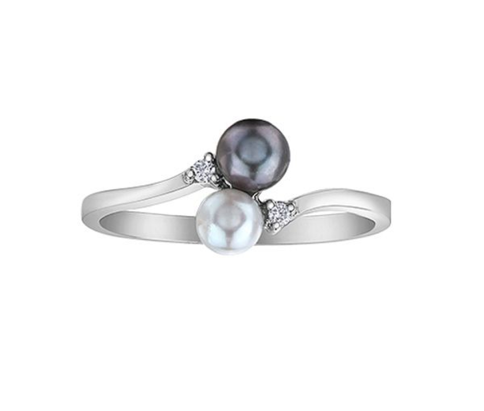 BAGUE EN OR 10K BLANC SERTIE DE 2 PERLES DE CULTURES ET DE DIAMANTS - CR DD77676 - BIJOUX CANADIEN BAGUE EN OR 10K BLANC SERTIE DE 2 PERLES DE CULTURES ET DE DIAMANTS - CR DD77676 - BIJOUX CANADIEN