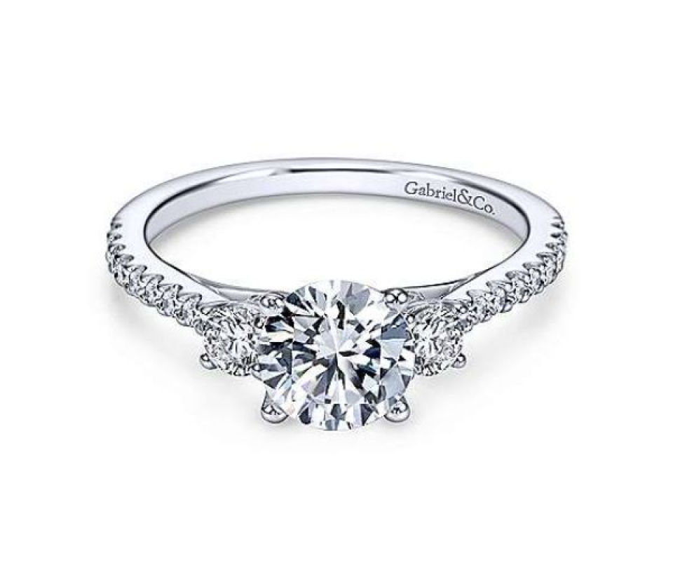 BAGUE EN OR 18K BLANC SERTIE D'UN DIAMANT DE LABORATOIRE DE 1.65CT DE QUALITÉ VS1 ET COULEUR G ET DE DIAMANTS NATUREL - GC ER7296W44 - GABRIEL&CO BAGUE EN OR 18K BLANC SERTIE D'UN DIAMANT DE LABORATOIRE DE 1.65CT DE QUALITÉ VS1 ET COULEUR G ET DE DIAMANTS NATUREL - GC ER7296W44 - GABRIEL&CO