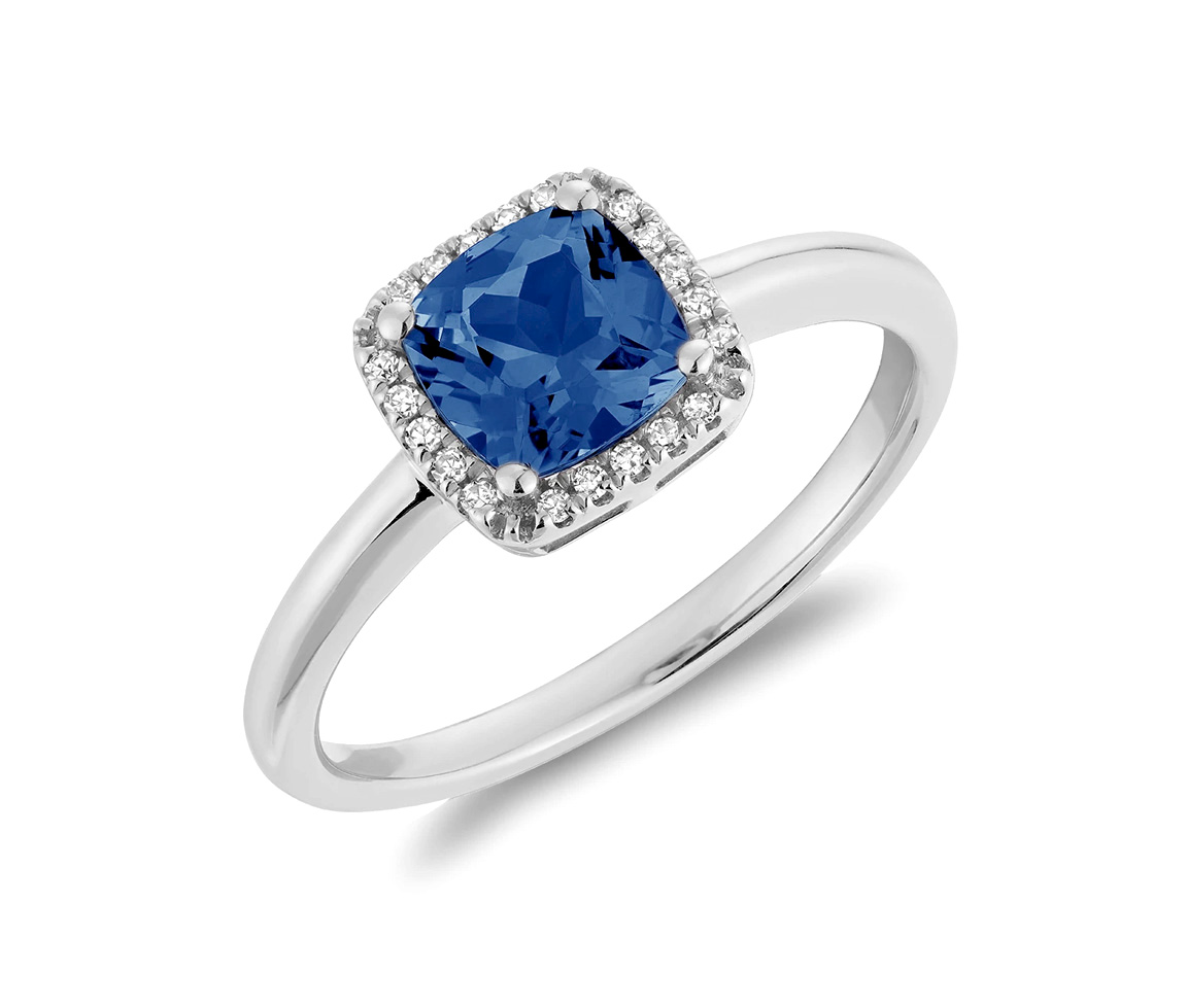 BAGUE EN OR AVEC UN SAPHIR DE LABORATOIRE ET DIAMANTS - BR 02041028CBS - Bijoux d'importation