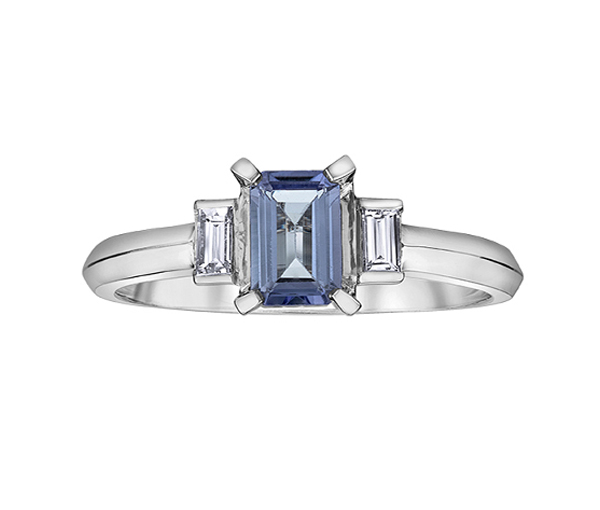 BAGUE EN OR BLANC SERTIE D'UNE TANZANITE ET DE DIAMANTS - CR DD7864 - BIJOUX CANADIEN