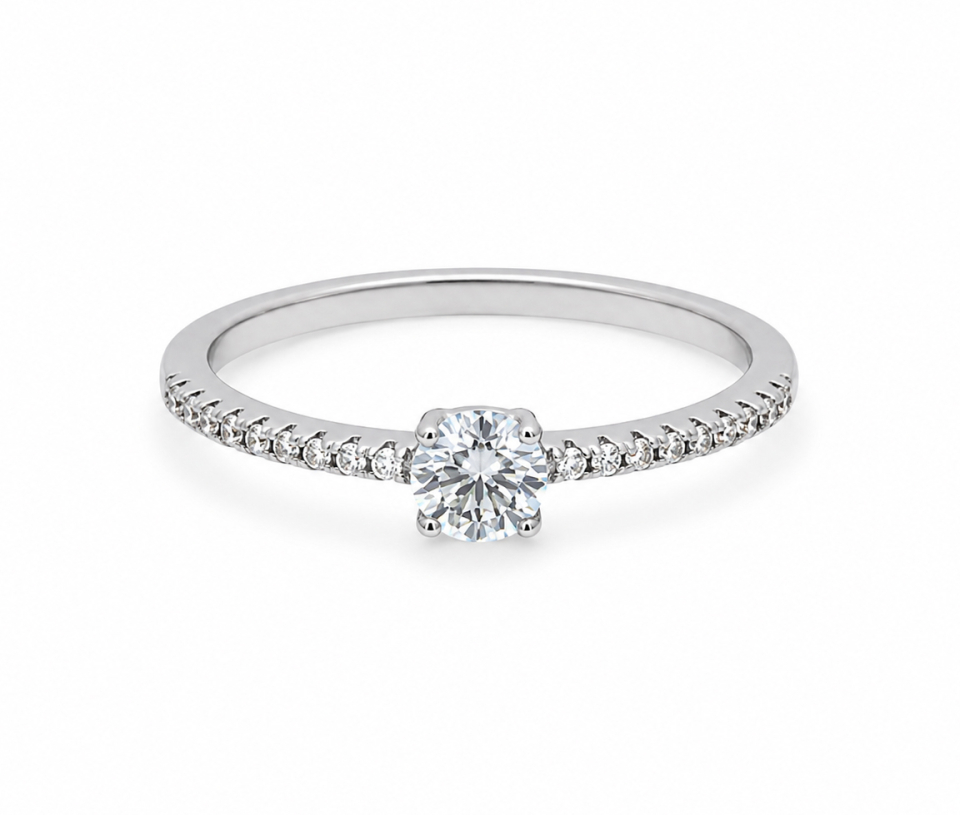 BAGUE EN ARGENT RHODIÉ AVEC MOISSANITES