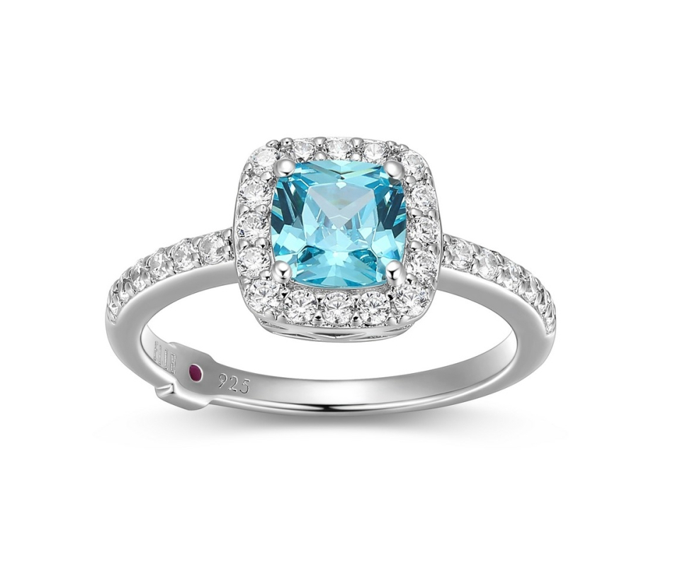 BAGUE AVEC CUBIQUES ZIRCONIAS 
