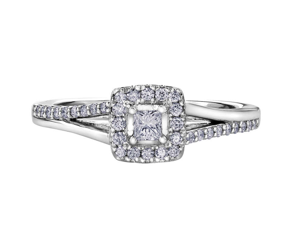 BAGUE EN OR 10K SERTIE D'UN DIAMANT CANADIEN ET DE DIAMANTS - CR AM430W - DIAMANT CANADIEN